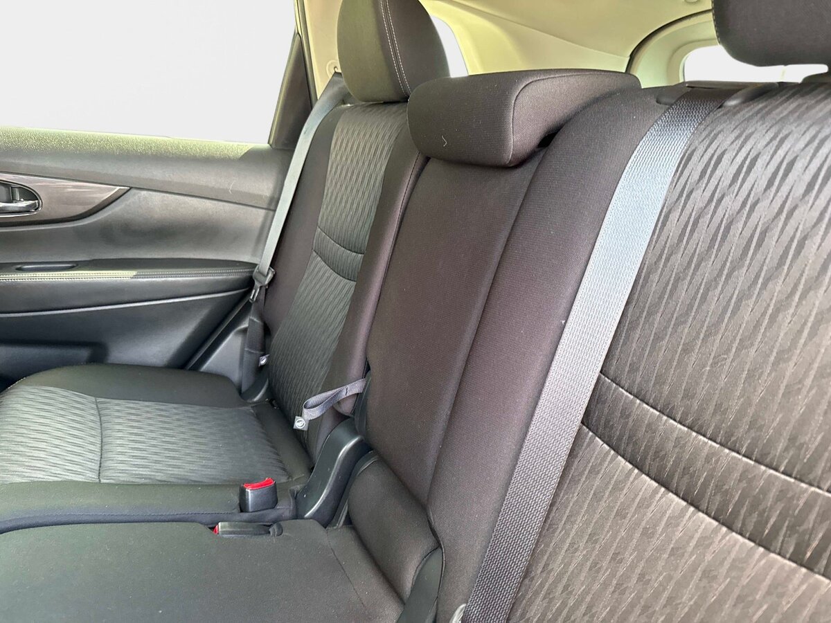 Used 2019 Nissan Rogue S w/ Special Edition Package FWD image 11