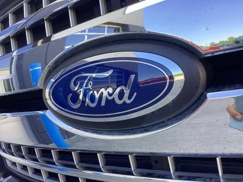 Used 2019 Ford F150 XLT w/ Equipment Group 302A Luxury AWD/4WD image 4