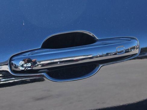 Used 2025 Volvo XC60 B5 Plus image 9