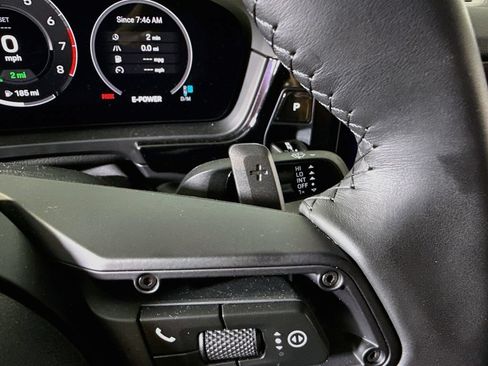 Certified 2026 Porsche Cayenne E-Hybrid Coupe AWD/4WD image 22