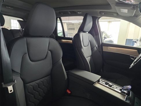 New 2026 Volvo XC90 B6 Plus w/ Protection Package image 16