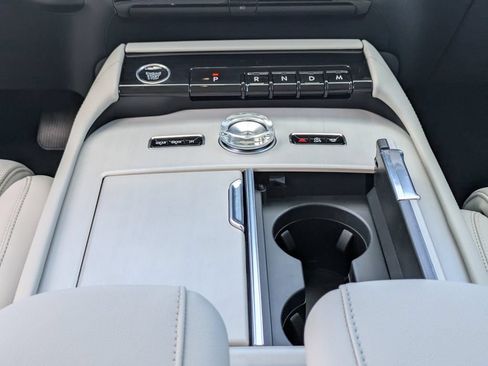 New 2026 Lincoln Navigator Reserve AWD/4WD image 31
