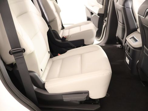New 2026 Lincoln Navigator Premiere AWD/4WD image 16