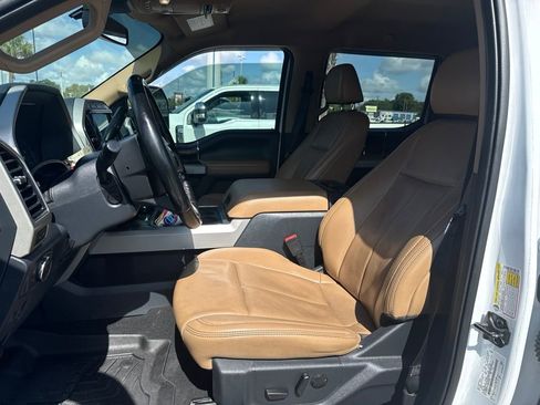 Used 2022 Ford F350 Lariat w/ Lariat Ultimate Package AWD/4WD image 4