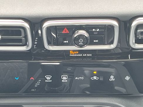 New 2026 Nissan Sentra SV w/ Floor Mat Package FWD image 25