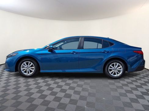 Used 2025 Toyota Camry LE FWD image 10