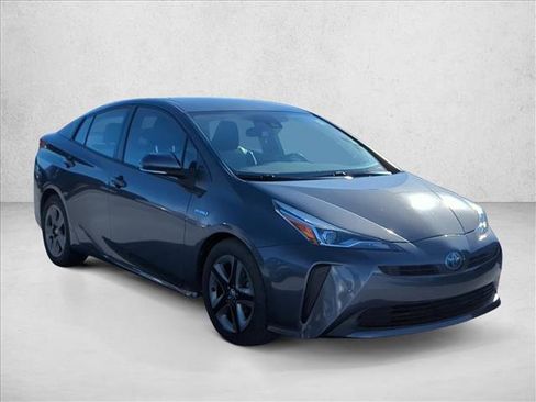 Certified 2021 Toyota Prius XLE image 3