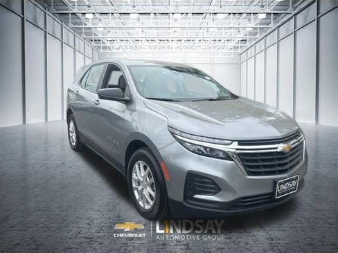 Used 2024 Chevrolet Equinox LS image 3