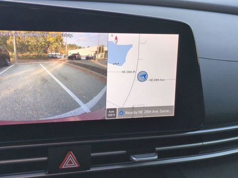 Used 2023 Hyundai Elantra Limited image 23