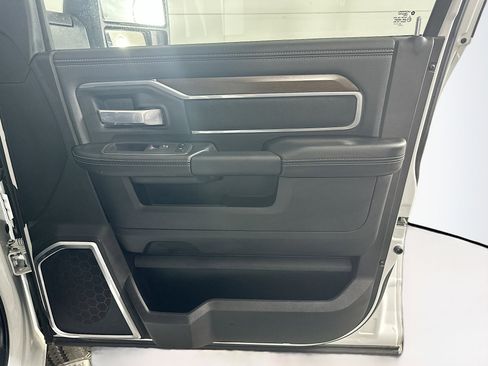 Used 2024 RAM 2500 Laramie image 32