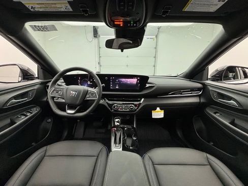 New 2026 Buick Envista Sport Touring w/ Convenience I Package FWD image 3