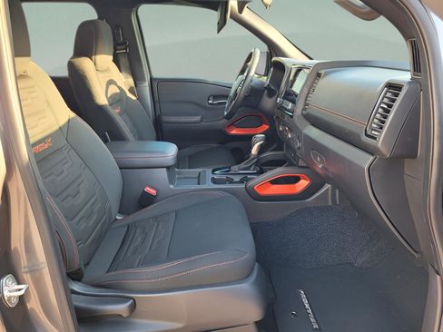 Used 2024 Nissan Frontier Pro-X image 14