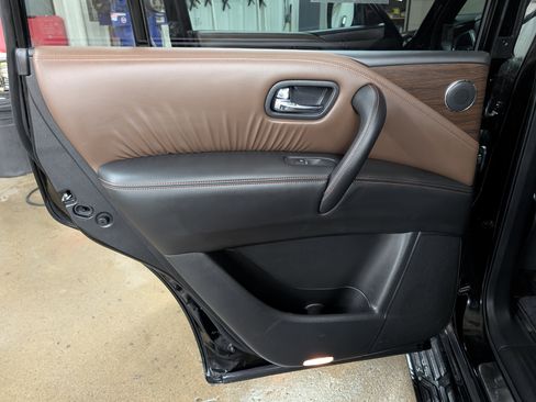 Used 2020 Nissan Armada Platinum image 14