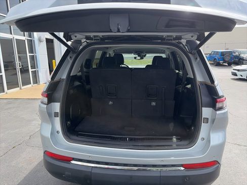 Used 2022 Jeep Grand Cherokee L Limited image 10