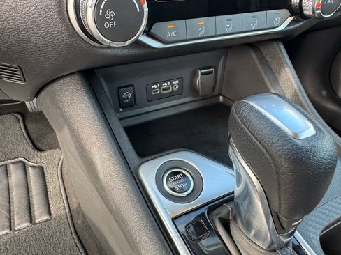 Used 2024 Nissan Sentra SV image 23