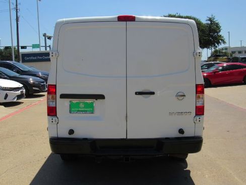 Used 2019 Nissan NV 2500 SV image 11