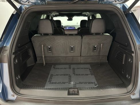 Used 2025 Chevrolet Traverse Z71 w/ Enhanced Driving Package AWD/4WD image 38