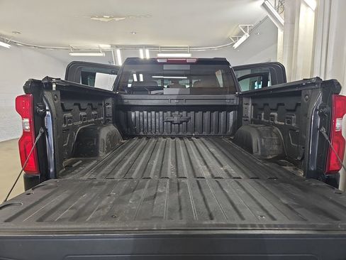Certified 2024 Chevrolet Silverado 1500 RST AWD/4WD image 15