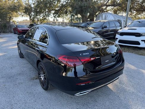 Used 2023 Mercedes-Benz C 300 Sedan image 4