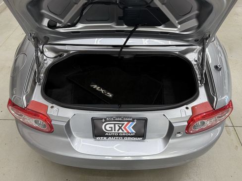 Used 2009 MAZDA MX-5 Miata Grand Touring w/ Premium Pkg RWD image 10