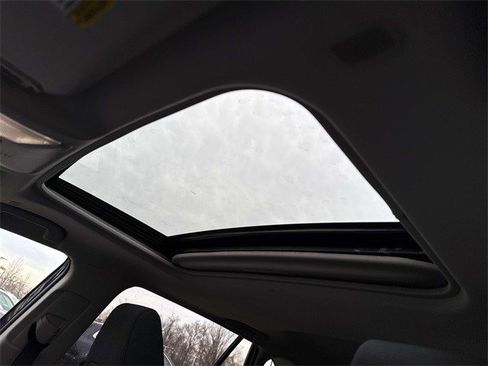 Used 2025 Toyota RAV4 XLE image 16