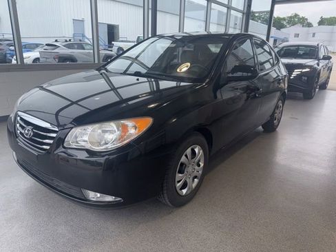 Used 2010 Hyundai Elantra GLS FWD image 1