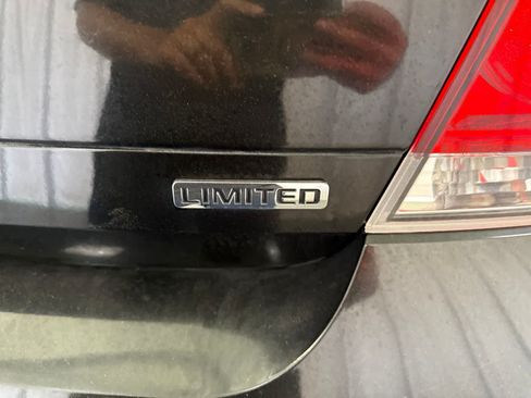 Used 2016 Chevrolet Impala LT FWD image 15
