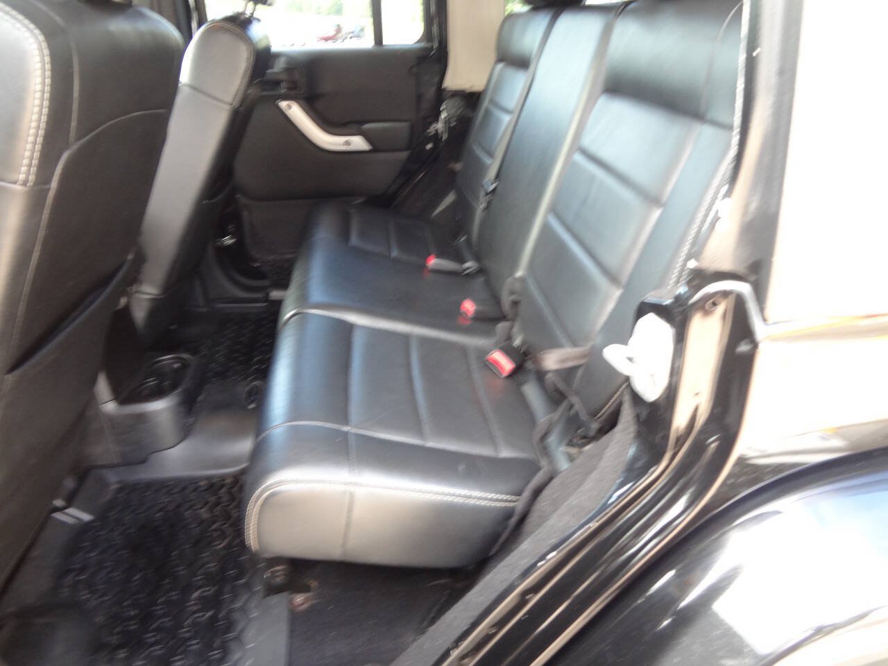 Used 2012 Jeep Wrangler Unlimited Sahara w/ Dual Top Group AWD/4WD image 9