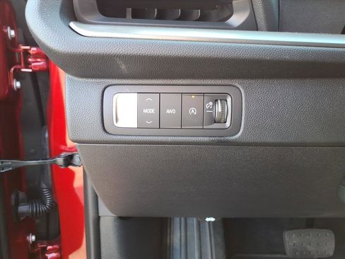 New 2026 Chevrolet Traverse LT w/ Sun and Wheel Package image 15