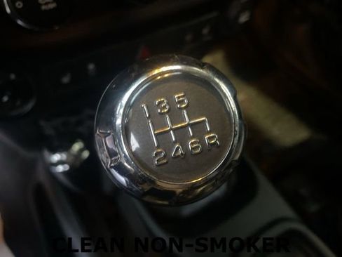 Used 2016 Jeep Wrangler Unlimited Sport image 5