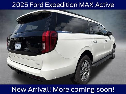 Used 2025 Ford Expedition Max Active AWD/4WD image 4