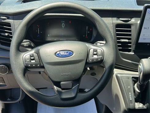 New 2026 Ford Transit 250 148 Medium Roof RWD image 18