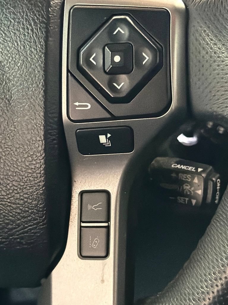 Used 2021 Toyota Tacoma SR5 w/ SR5 Appearance Package (SM) RWD image 19