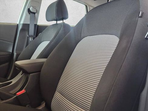 Used 2022 Hyundai Kona SE FWD image 5