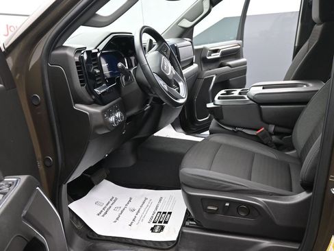 Used 2024 GMC Sierra 1500 Elevation image 17