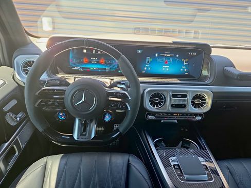 Used 2025 Mercedes-Benz G 63 AMG 4MATIC image 8