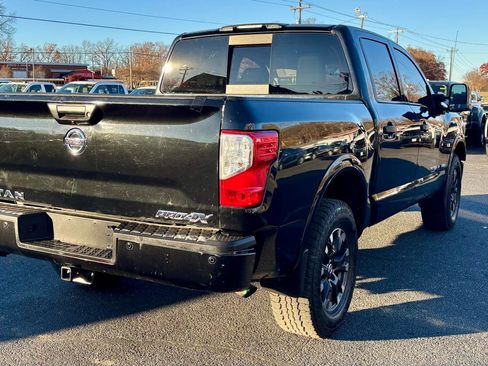 Used 2018 Nissan Titan PRO-4X w/ Pro-4x Convenience Package AWD/4WD image 6