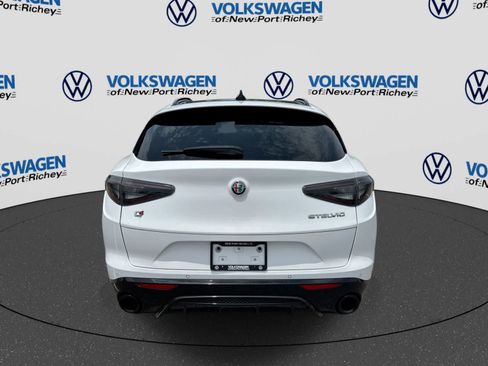 Used 2024 Alfa Romeo Stelvio Veloce AWD/4WD image 13