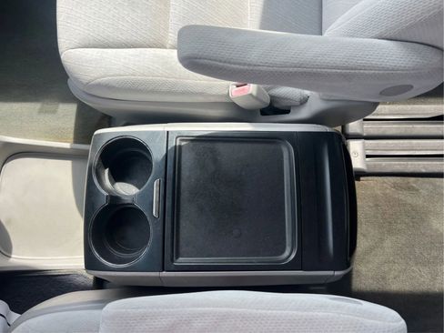 Used 2015 Toyota Sienna LE FWD image 19