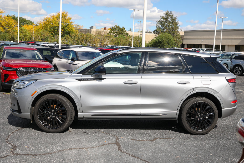 Certified 2024 Lincoln Corsair Reserve w/ Jet Appearance Package AWD/4WD image 23