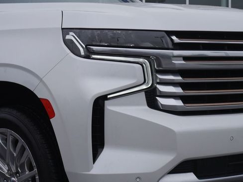 Used 2023 Chevrolet Tahoe High Country w/ Premium Package AWD/4WD image 4