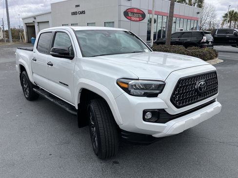 Used 2022 Toyota Tacoma Limited w/ Nightshade Package image 7