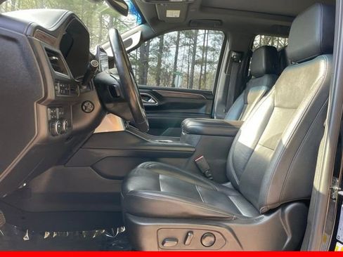 Used 2021 Chevrolet Tahoe Z71 w/ Luxury Package AWD/4WD image 5