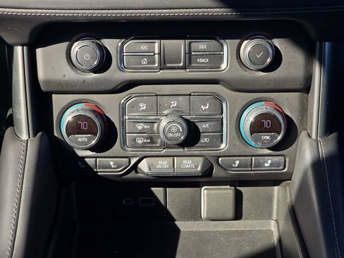 Used 2021 Chevrolet Tahoe Z71 AWD/4WD image 38