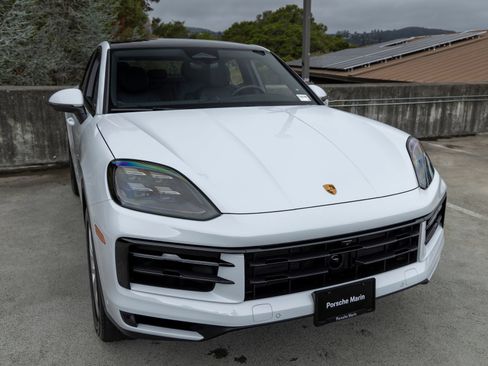 Certified 2026 Porsche Cayenne Coupe AWD/4WD image 16
