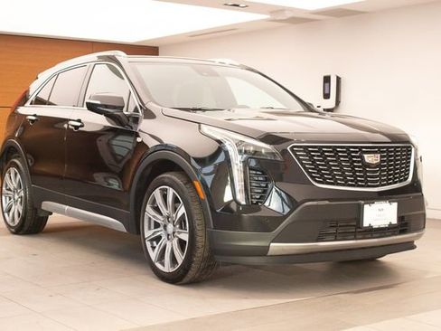 Used 2023 Cadillac XT4 Premium Luxury w/ Enhanced Visibility Package image 5