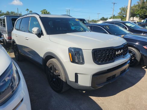 Used 2024 Kia Telluride EX X-Line AWD/4WD image 2