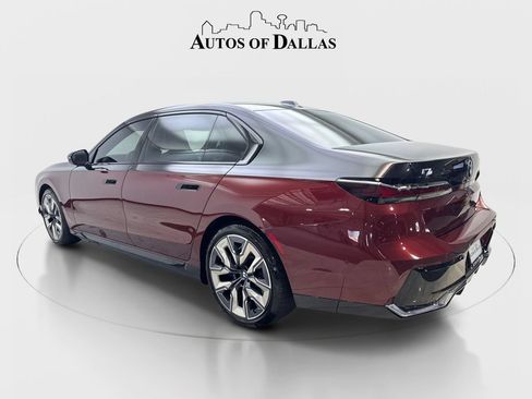 Used 2023 BMW i7 xDrive60 AWD/4WD image 9
