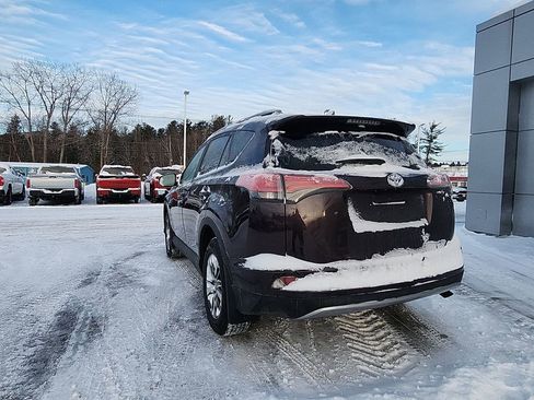Used 2018 Toyota RAV4 XLE image 3