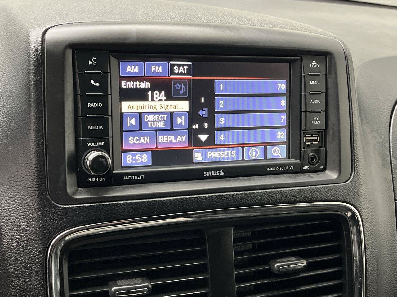 Used 2019 Dodge Grand Caravan SXT FWD image 17